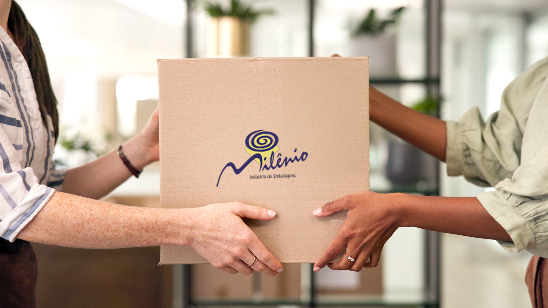 caixa de papelão personalizada